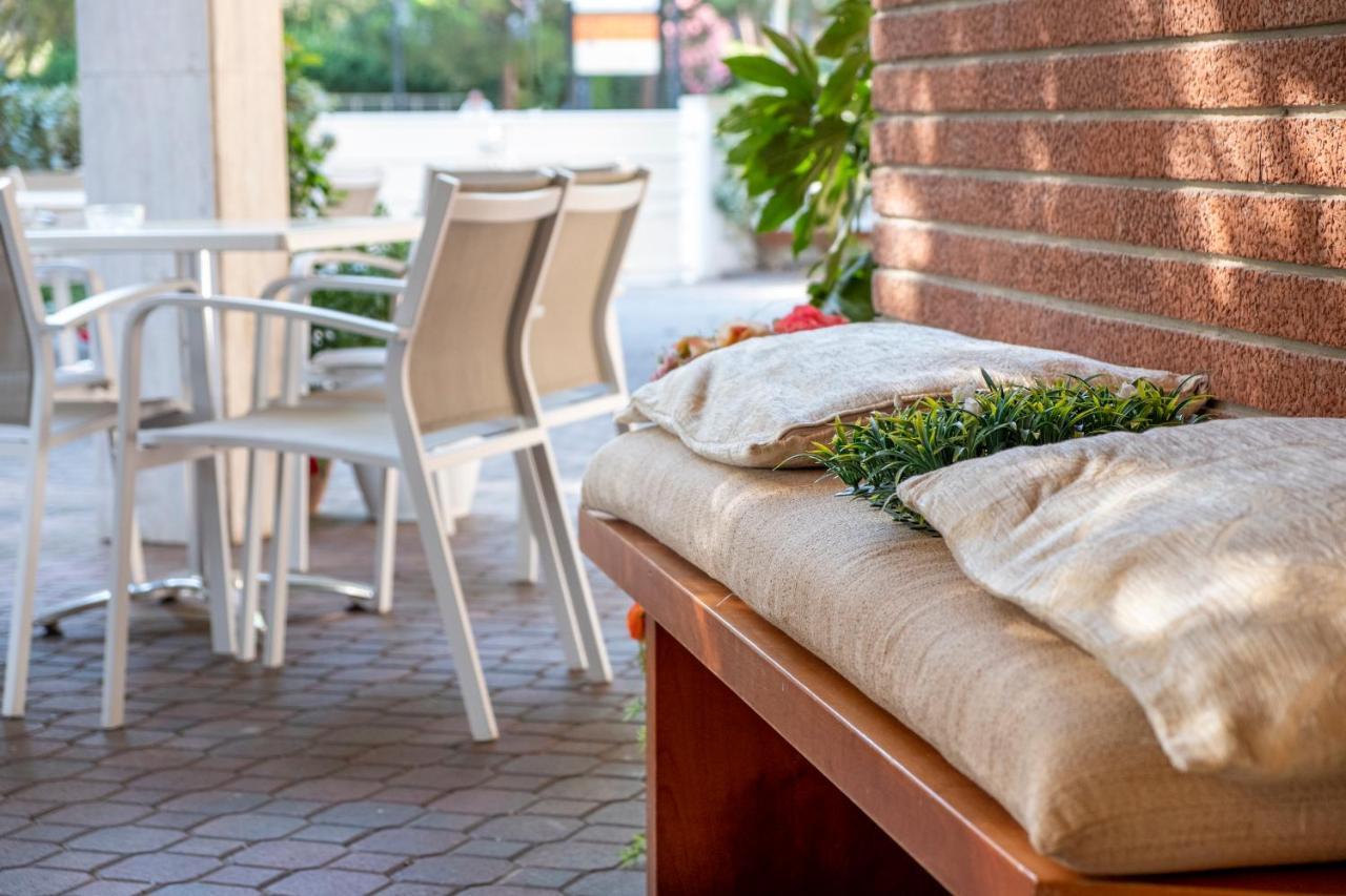 Hotel Orsa Maggiore Milano Marittima Extérieur photo