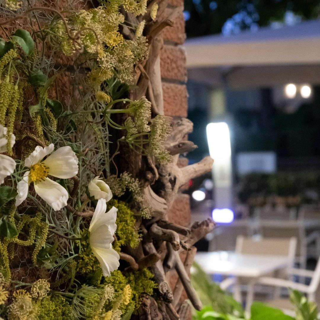 Hotel Orsa Maggiore Milano Marittima Extérieur photo
